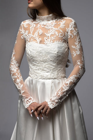 Chantilly Lace Wedding Dresses