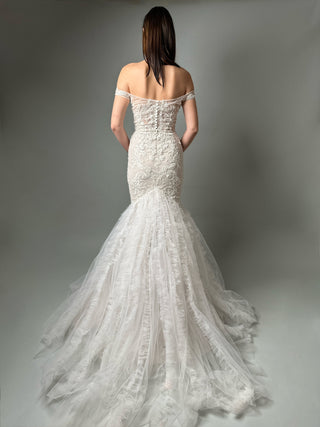 Meerjungfrau-Brautkleid aus Spitze mit schulterfreiem