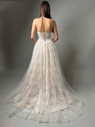 Clearance | Lace A-Line Tulle Wedding Gown