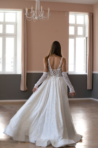Modern Lace A-line wedding gown CELINE | Dioma Modern Lace A-line wedding gown CELINE | Dioma