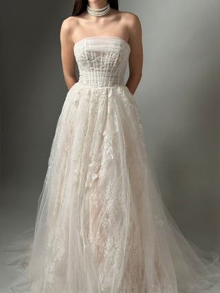 Clearance | Lace A-Line Tulle Wedding Gown