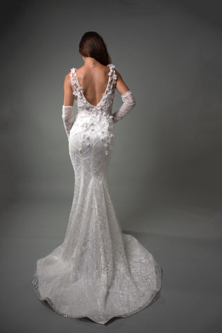 Modernes Brautkleid im Meerjungfrau-Stil mit Blumenmuster und offenem Rücken und tiefem V-Ausschnitt