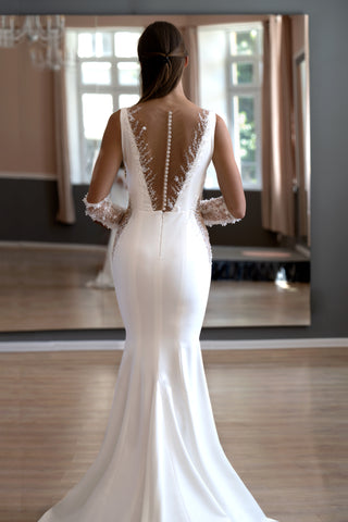 Elegantes Meerjungfrau-Brautkleid Grace aus Crêpe mit Handschuhen