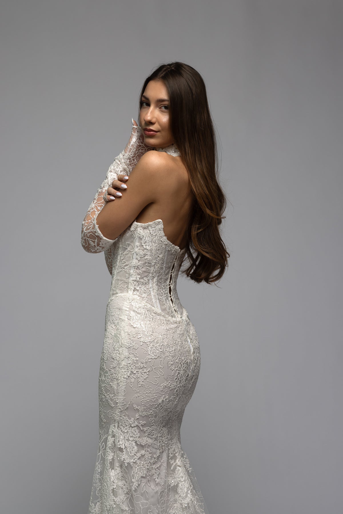 Fitted Lace Wedding Dress Aria with Detachable Train
