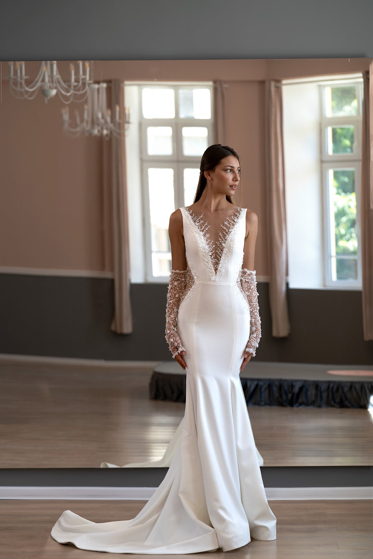 Elegant Mermaid Crepe wedding dress Grace with gloves