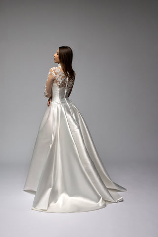 High Neck Long Sleeve Lace Bridal Bolero Musica