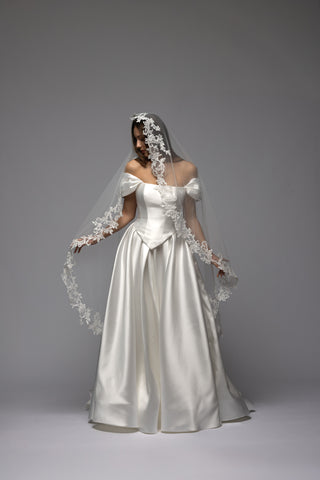 Lace Edge Tulle Cathedral Veil Viola