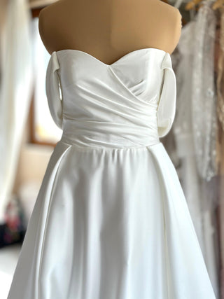 Elegant A-line wedding dress Off the shoulder Alyson - Dioma Fashion