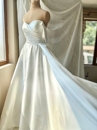 Elegant A-line wedding dress Off the shoulder Alyson - Dioma Fashion