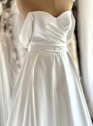 Elegant A-line wedding dress Off the shoulder Alyson - Dioma Fashion