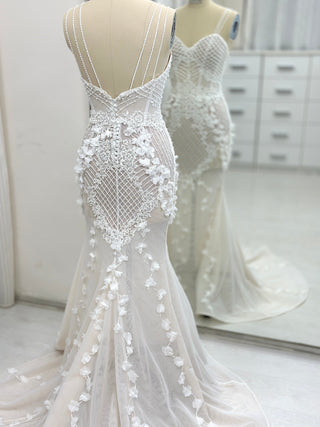 Elegant Romantic Lace Wedding Dress Low Back - Dioma Fashion