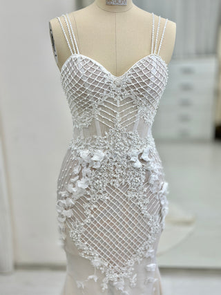 Elegant Romantic Lace Wedding Dress Low Back - Dioma Fashion