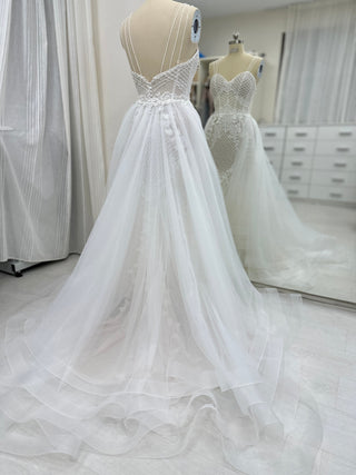 Elegant Romantic Lace Wedding Dress Low Back - Dioma Fashion