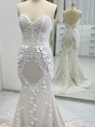 Elegant Romantic Lace Wedding Dress Low Back - Dioma Fashion