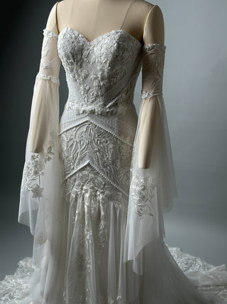 Floral Lace Gown with Long Sleeves and Mermaid silhouette - Dioma Fashion