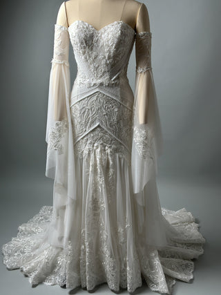 Floral Lace Gown with Long Sleeves and Mermaid silhouette - Dioma Fashion