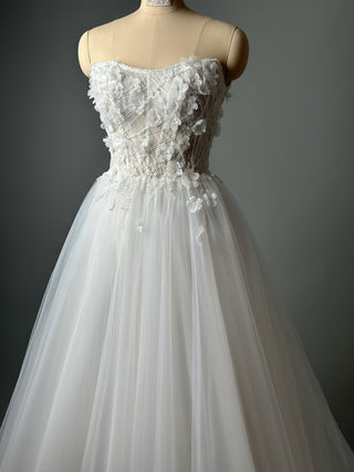 Luxury Floral Lace Wedding Dress A-line Off Shoulder - Dioma Fashion